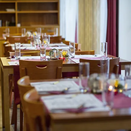 Hotel Academic & Congress Centre Roztoky (Prague-West)